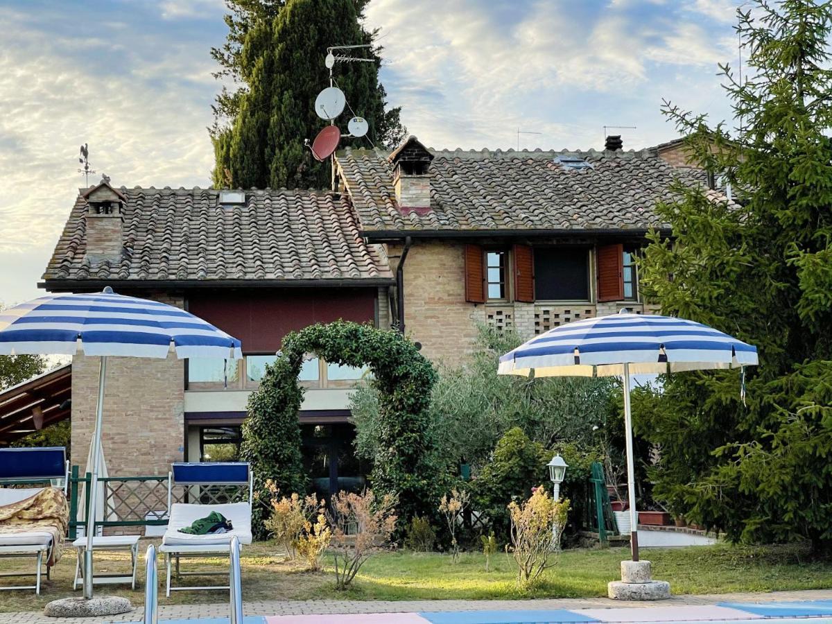 Appartamento Con Piscina E Giardino A Σιένα Εξωτερικό φωτογραφία