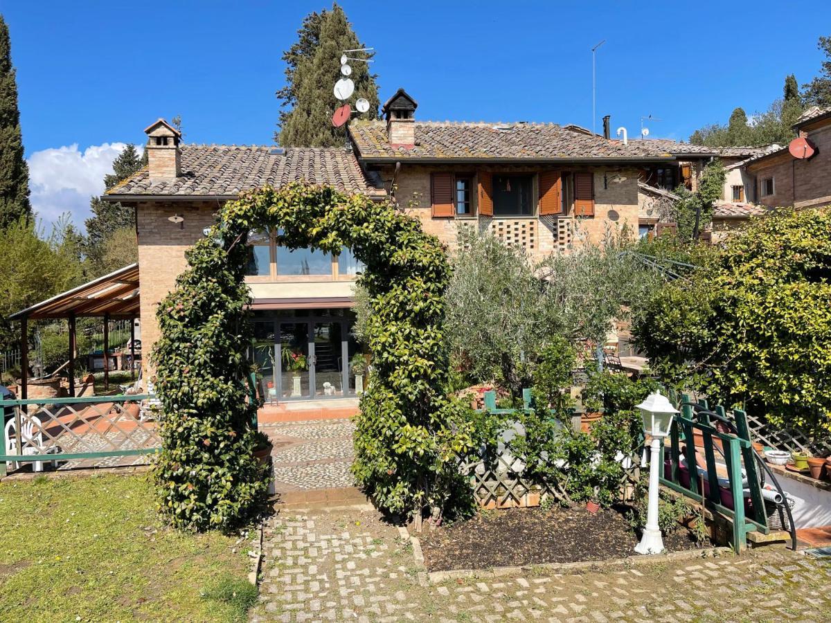 Appartamento Con Piscina E Giardino A Σιένα Εξωτερικό φωτογραφία
